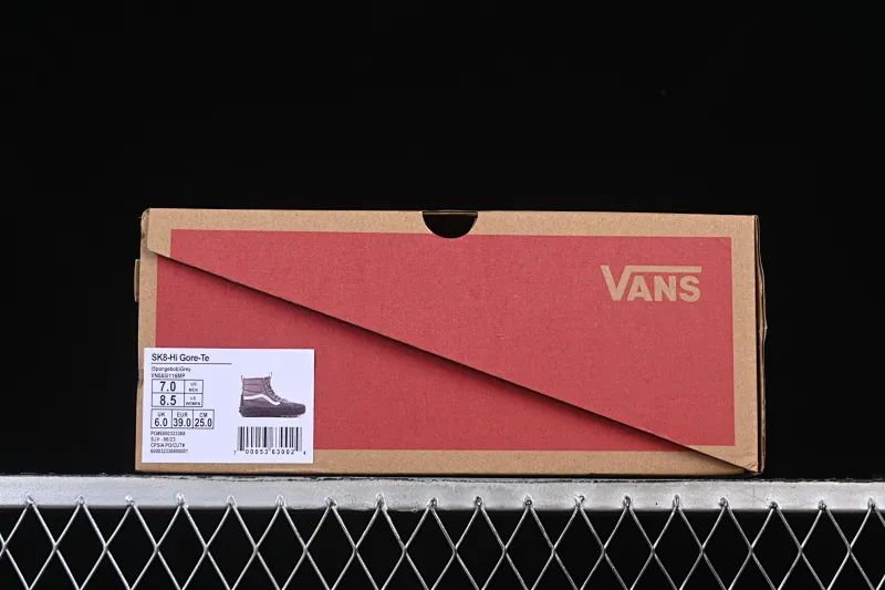 All categories Vans Vans series Vans Hi Vans high-top Vans Sk8-Hi Gore Te Outdoor adventure series round-toe lace-up high-top outdoor functional casual shoes VN0A5I116MP